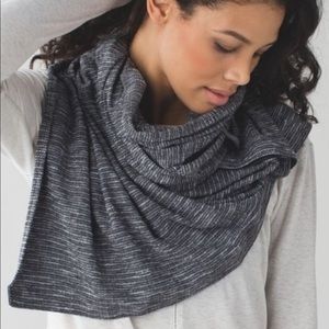 Lululemon Vinyassa Scarf